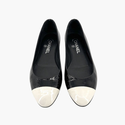 Chanel Cap Toe CC Ballet Flats in Black Patent Leather Size 38.5
