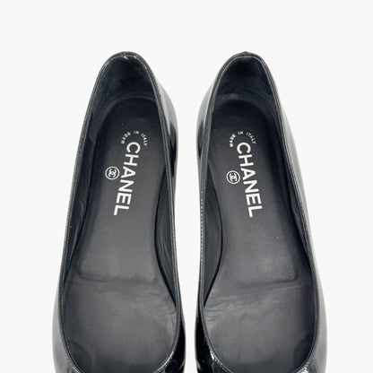 Chanel Cap Toe CC Ballet Flats in Black Patent Leather Size 38.5