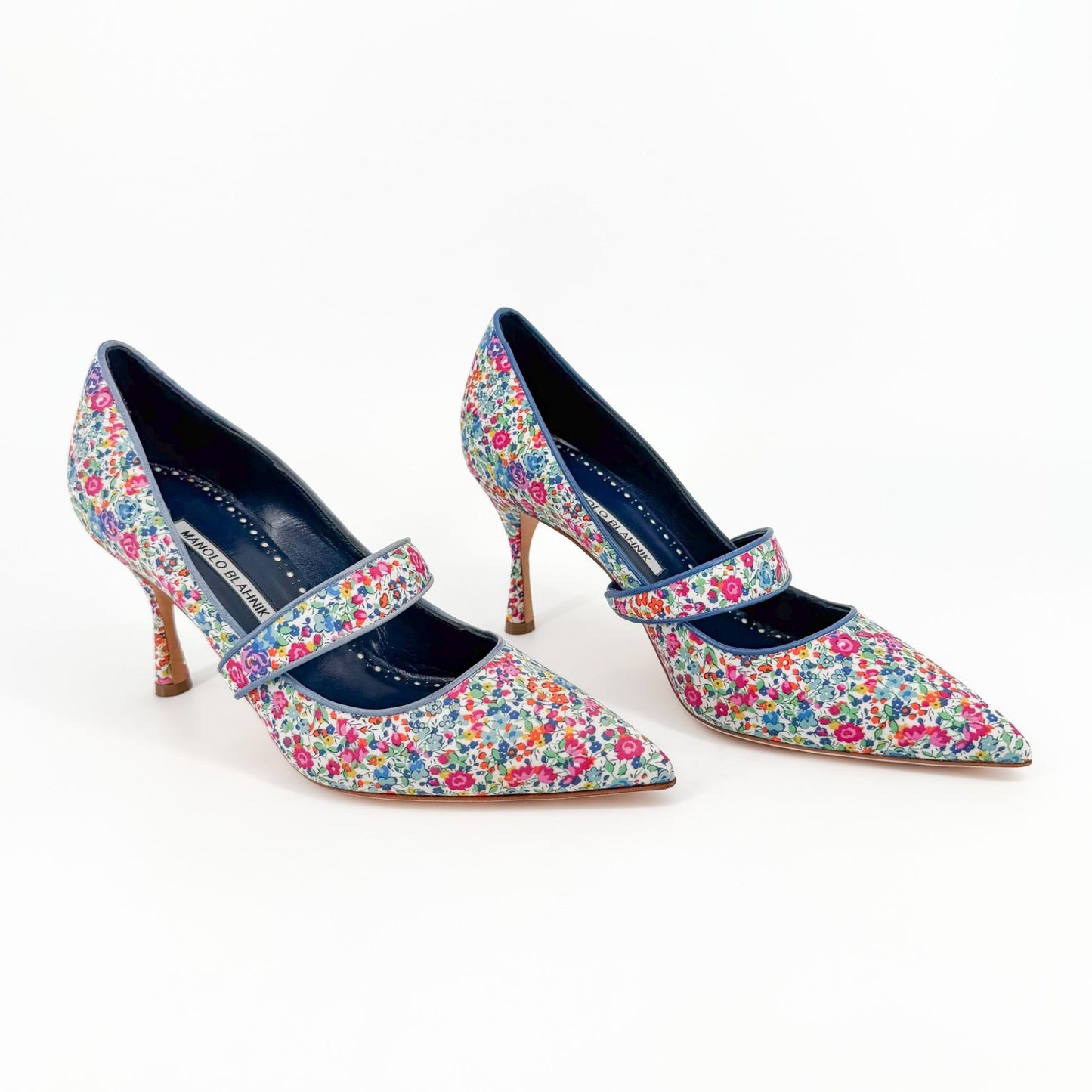 Manolo Blahnik Vibota Floral Mary Jane Pumps Size 38.5