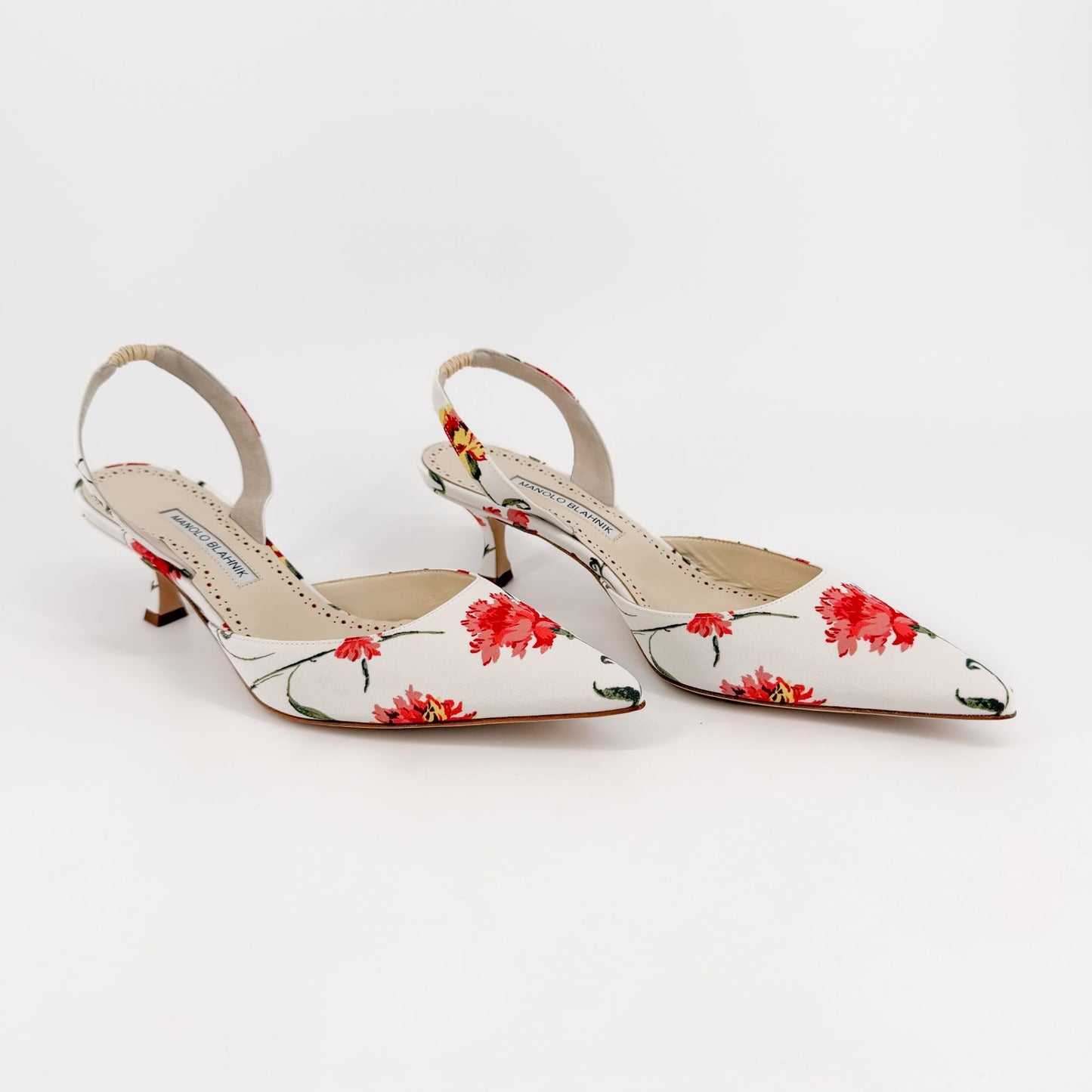 Manolo Blahnik Carolyne 50 Floral Satin Slingback Heels Size 40.5
