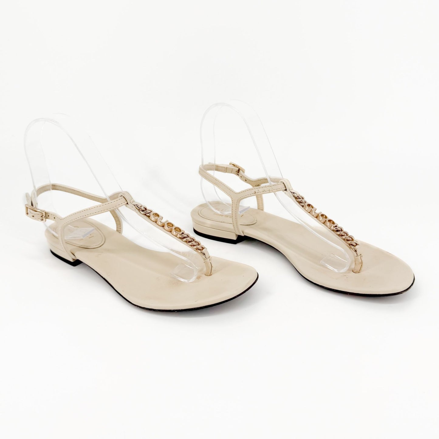 Gucci Signoria T Strap Logo Thong Sandals in White Leather Size 36.5